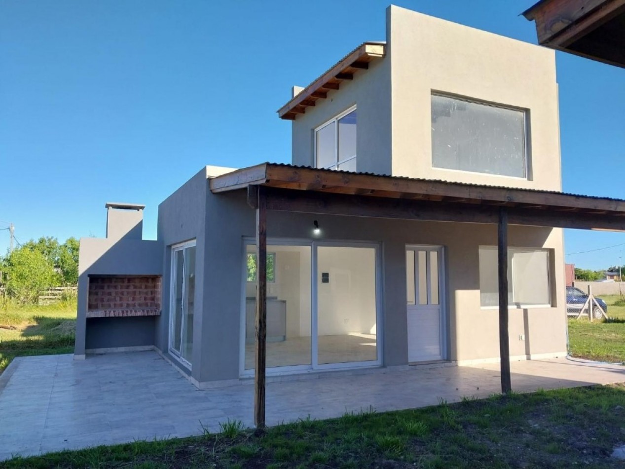 Venta Complejo de 4 Cabañas a estrenar en Mar de Cobo Parque Lago. Permuta. Financia.