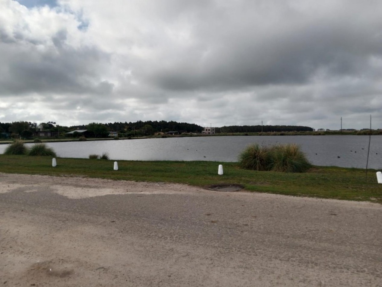 Venta Complejo de 4 Cabañas a estrenar en Mar de Cobo Parque Lago. Permuta. Financia.