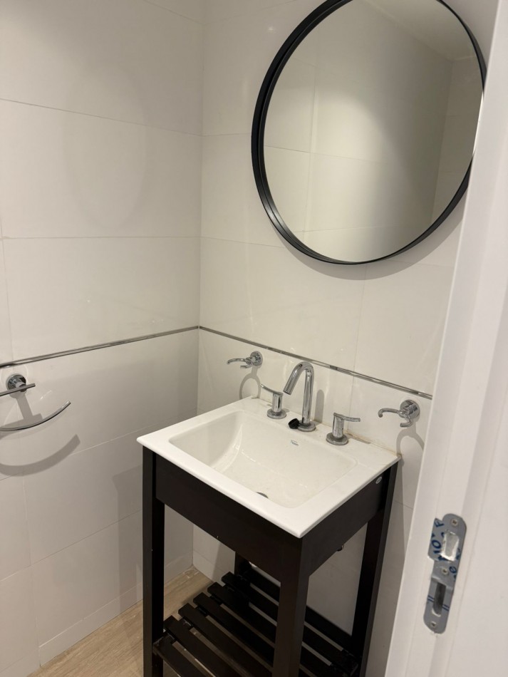 Departamento dos ambientes a estrenar a metros del mar.