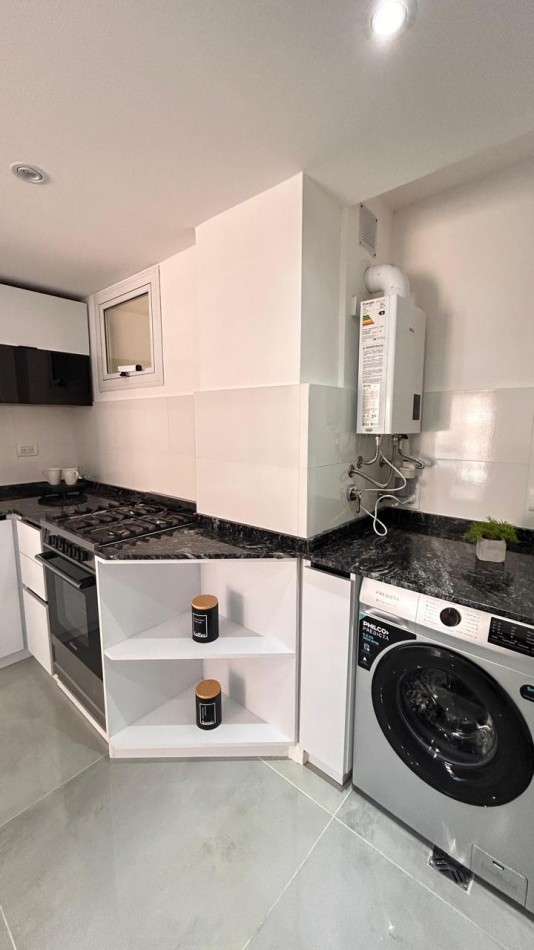 Departamento tres ambientes al frente  con balcon. Mar del Plata. Costa Atlantica.