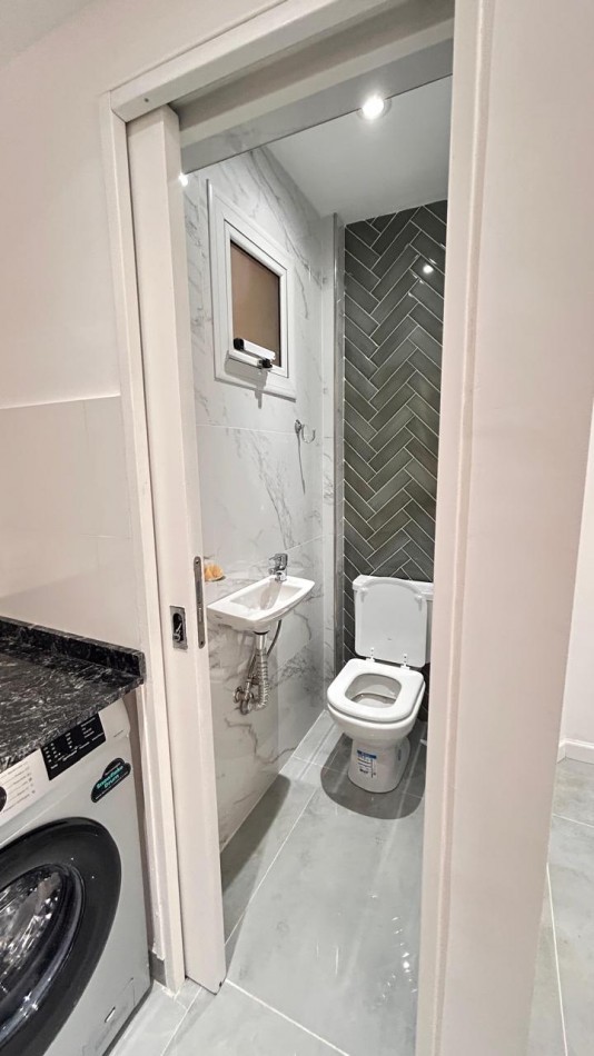 Departamento tres ambientes al frente  con balcon. Mar del Plata. Costa Atlantica.