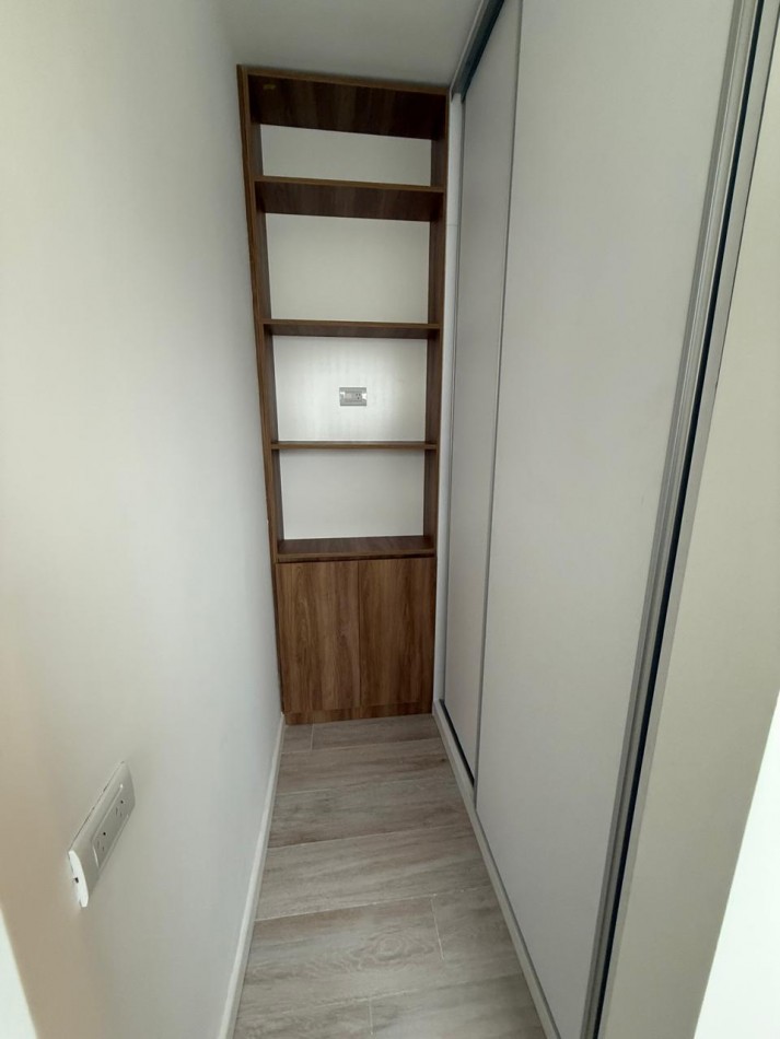 Tres ambientes a la calle. Mar del plata.