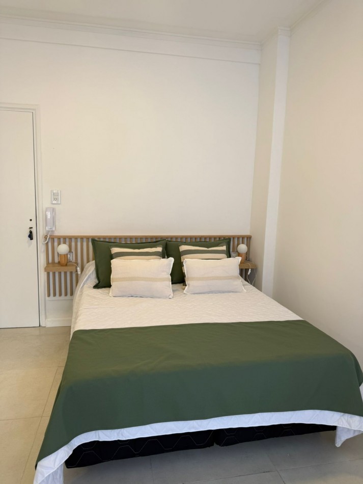 Departamento un ambiente con balcon. Centro. Mar del Plata.