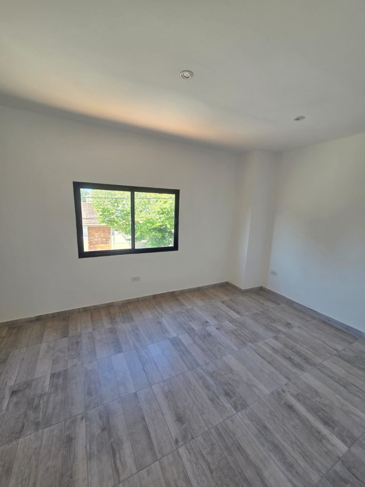 Ph de 3 ambientes a la calle en Duplex 