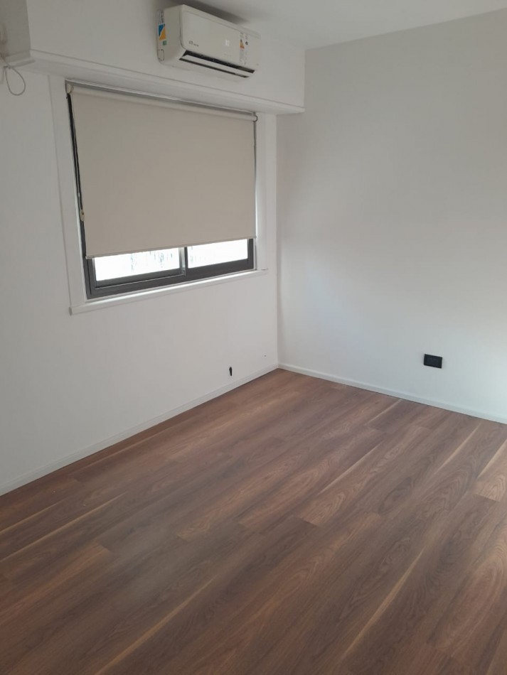 DEPARTAMENTO EN DUPLEX 5 AMBIENTES. VISTA AL MAR. LA PERLA. MAR DEL PLATA.